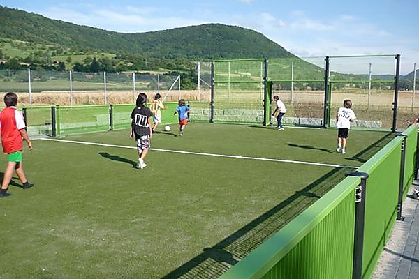 proludic-pista-polideportiva-juego-en-equipo-vista-amplia
