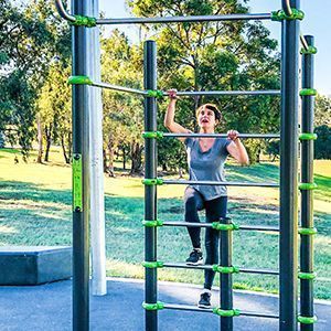 Equipamiento deportivo para exterior pistas polideportivas y elementos de fitness