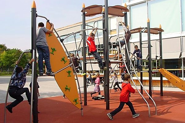 combinado-biibox-con-paneles-de-escalada