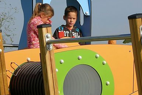 detalle-tren-infantil-tematico-con-tunel