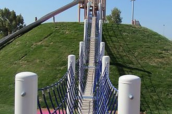 smb-puente-de-cuerda-con-tablillas-vista-02